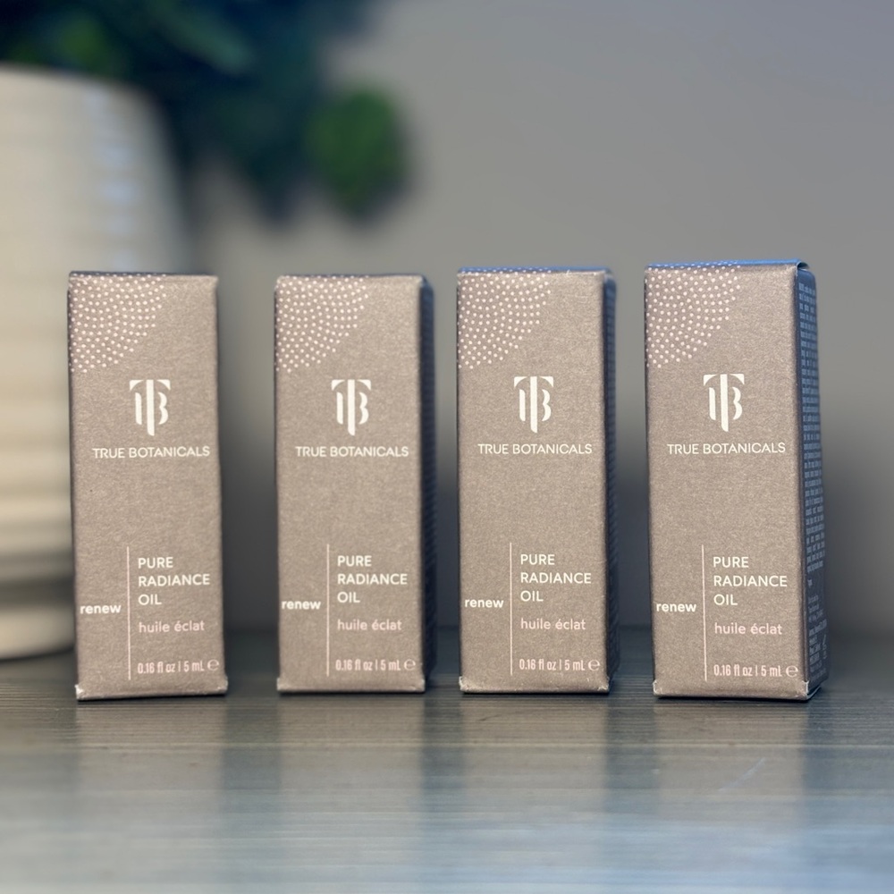True Botanicals Renew Pure Radiance Oil x4 (BRAND NEW, NEVER OPENED)